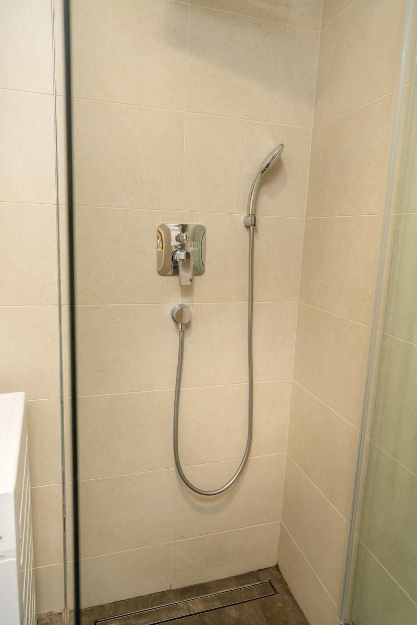 Kondina Suites Belgrado Esterno foto